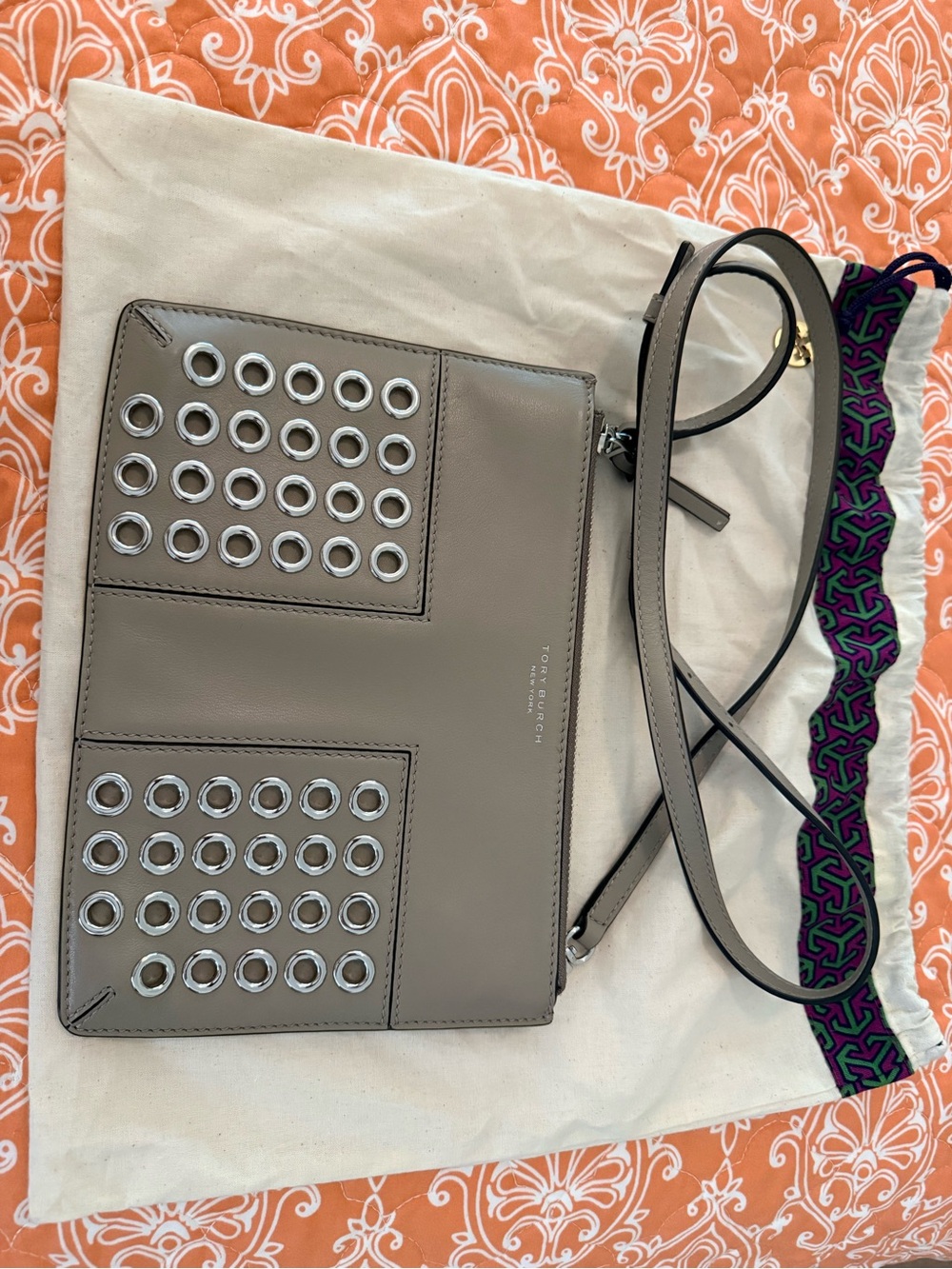 Reposhing Tory Burch French Gray Block-T Grommet Mini Crossbody Bag